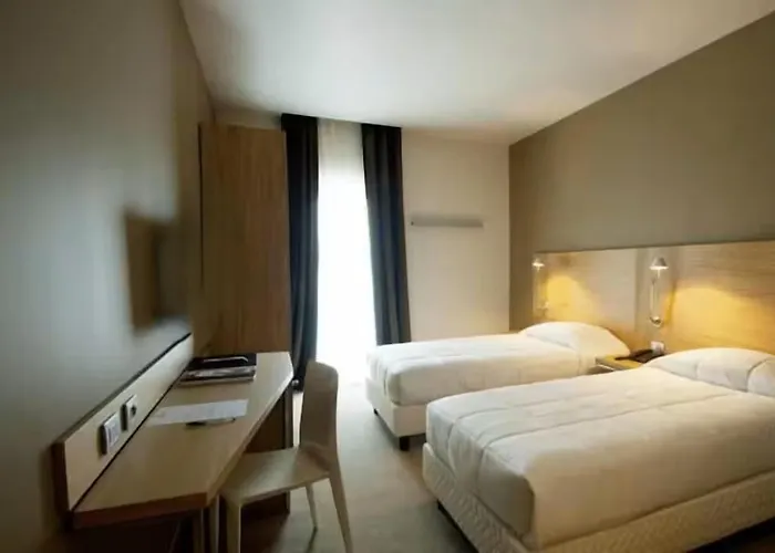 Готель Victor 4*