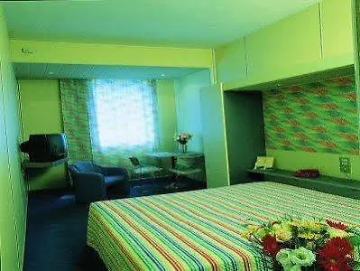 Готель Victor Барі