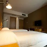 Victor 4* Bari